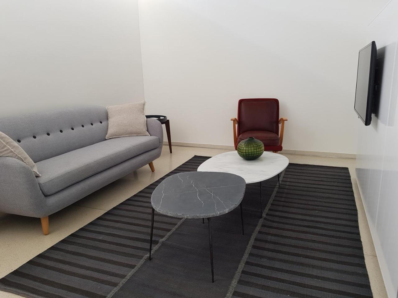 Livega House Hotel Уиндхоек Екстериор снимка